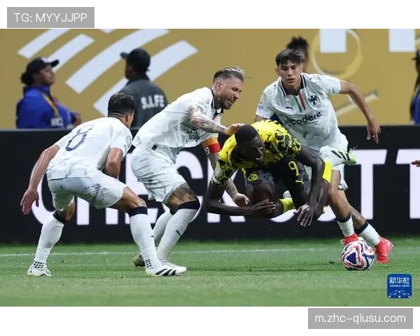 多特蒙德边中结合打穿真蓝黑 吉拉西建功立威